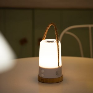 Camping Lantern Inaistrithe Rechargeable Lasmuigh uiscedhíonach Lantern RGB Solas Atmaisféar le cainteoir Bluetooth