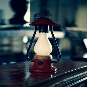 Retro la qaadi karo dib loo buuxin karo oo la qurxiyey oo la qurxiyey faynuus miis ololaya oo loogu talagalay nolosha madadaalada bannaanka/gudaha (ikhtiyaar ku hadla bluetooth)