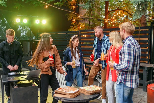 gruppe-venner-danser-utendørs-grillfest-hus-gårdsplass_141188-2449